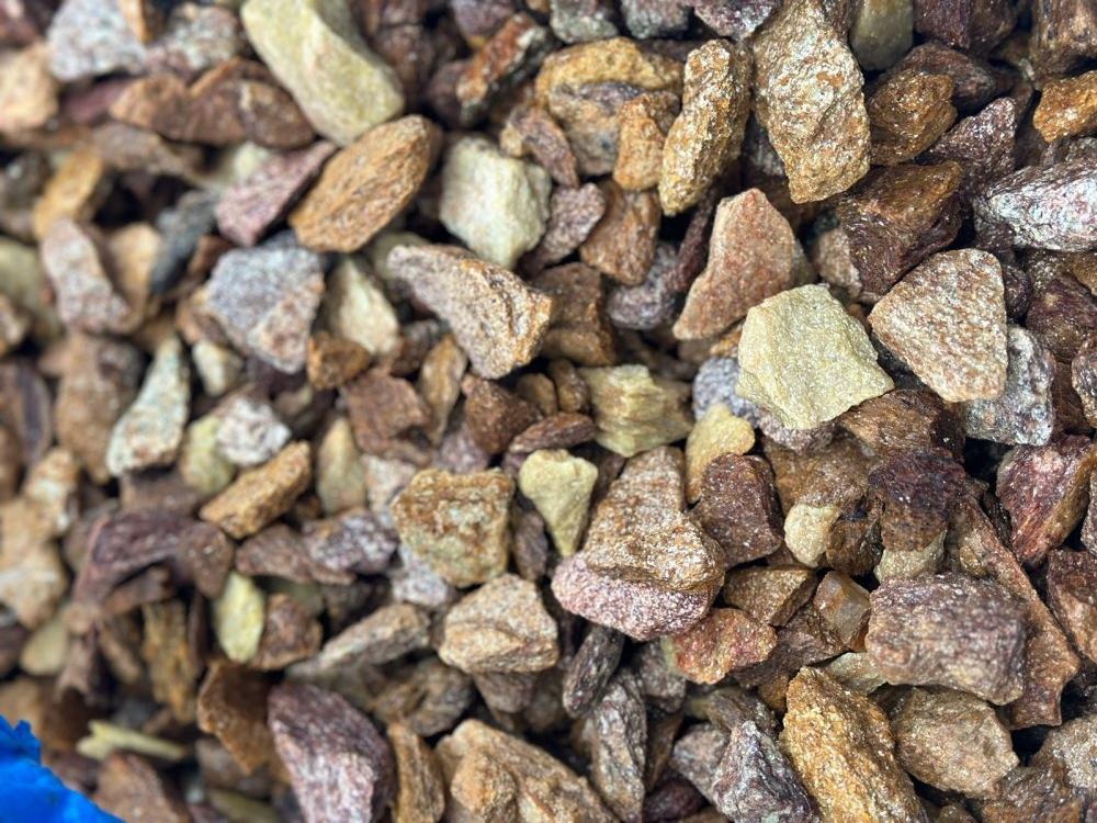 Златолит персиковый декоративная каменная крошка купить в Куровском