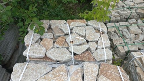 Гранитный плитняк галтованный для парковки купить в Куровском