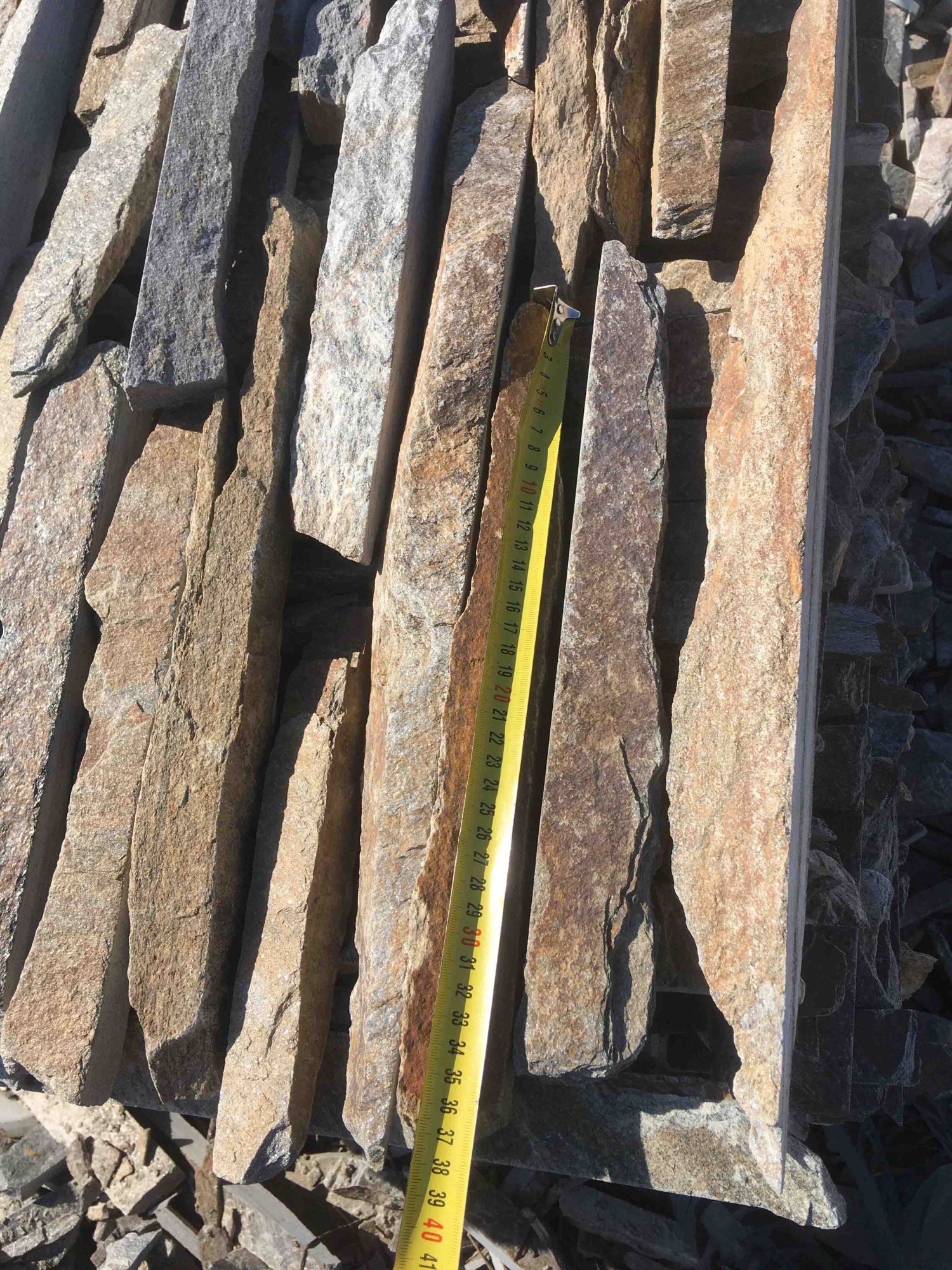 Горбушка златолит мультиколор для облицовки купить в Куровском