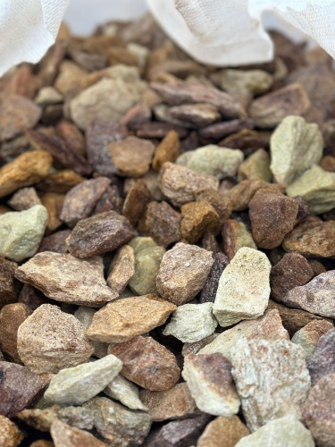 Златолит персиковый декоративная каменная крошка купить в Куровском