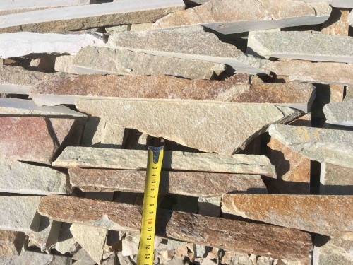 Горбушка златолит золотистый для облицовки купить в Куровском