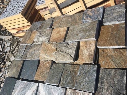 Плитка пилёная златолит Уральский для цоколя, отмостки купить в Куровском