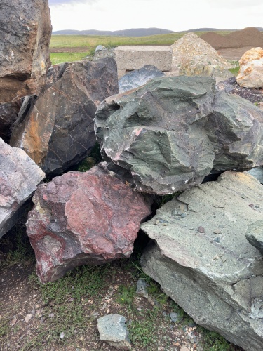 Камни для ландшафтного дизайна зелёные 10-60 килограмм купить в Куровском