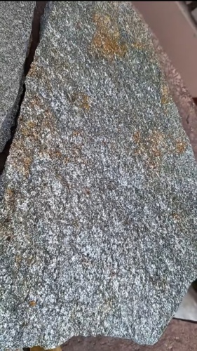 Плитняк златолит серебристый для цоколя, отмостки купить в Куровском