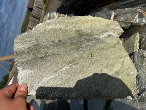 Плитняк златолит зелёный для цоколя, отмостки купить в Куровском