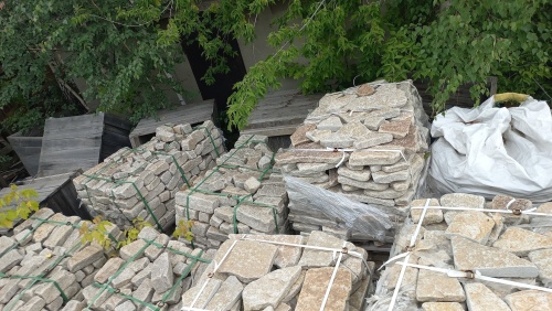 Гранитный плитняк галтованный для парковки купить в Куровском