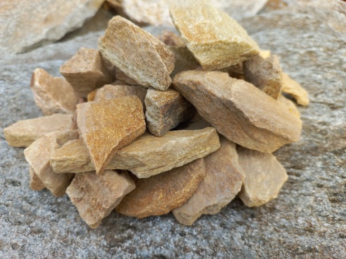 Златолит жёлтый декоративная каменная крошка купить в Куровском